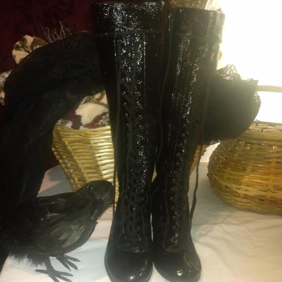 Stuart Weitzman Fab Black Patent Leather Tall Sexy Lace Up Boots. Size 7 and 1/2